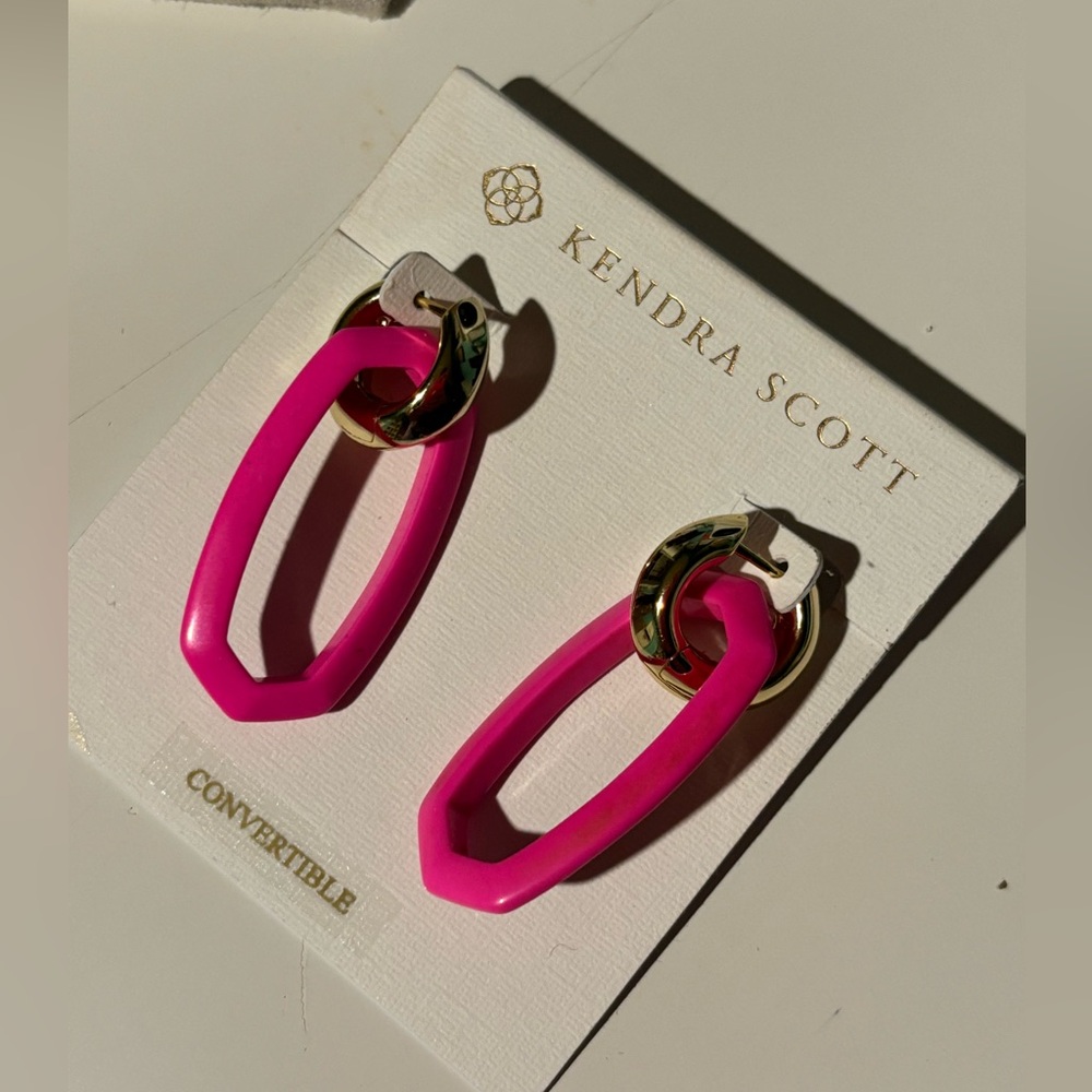 GOLD HOT PINK MAGNESITE DANIELLE MIKKI METAL HUGGIE EARRINGS NWT